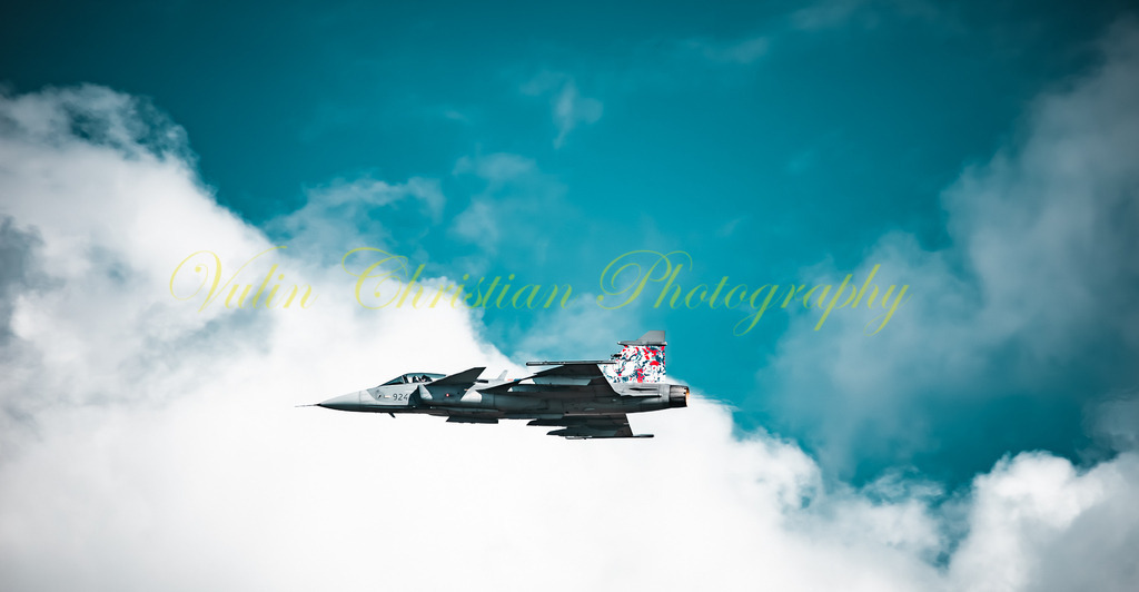 P 103 | Christian Vulin  - Realisiert mit Pictrs.com