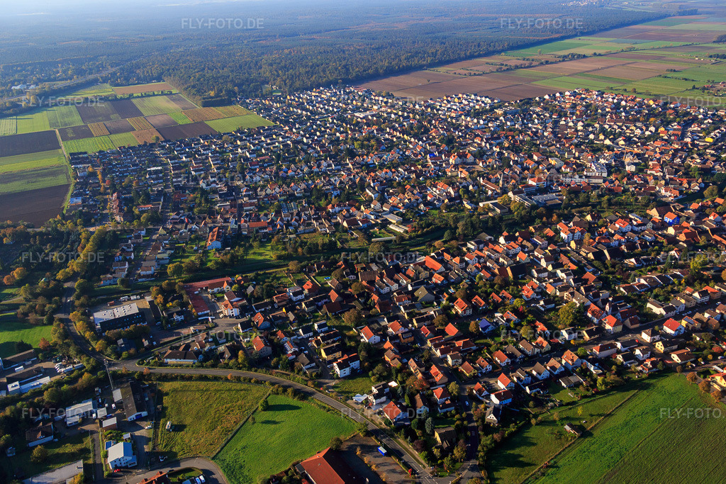 Luftbild: Ortsansicht aus Nordosten im Ortsteil Grosshausen in Einhausen im Bundesland Hessen in Deutschland. Foto: IMG_075195.jpg vom 19.10.2014 durch Werner Riehm/FLY-FOTO.de