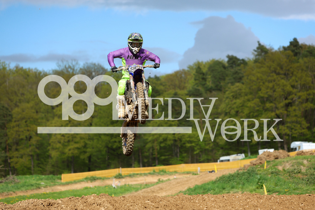5E6A5121 | 989 MEDIAWORK