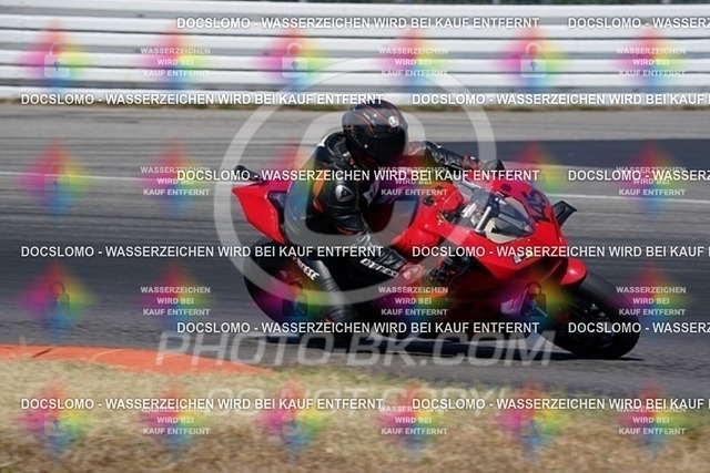 2022_08_12_PBK_14168 | Sportfotografie; SlowMotion; Video; Rennstrecke; Hafeneger; RSE; Speer; Trackday; Motorsportarena; Hockenheimring; Brno; Most; Barcelona; Valencia, Benny; Kaetzmer;