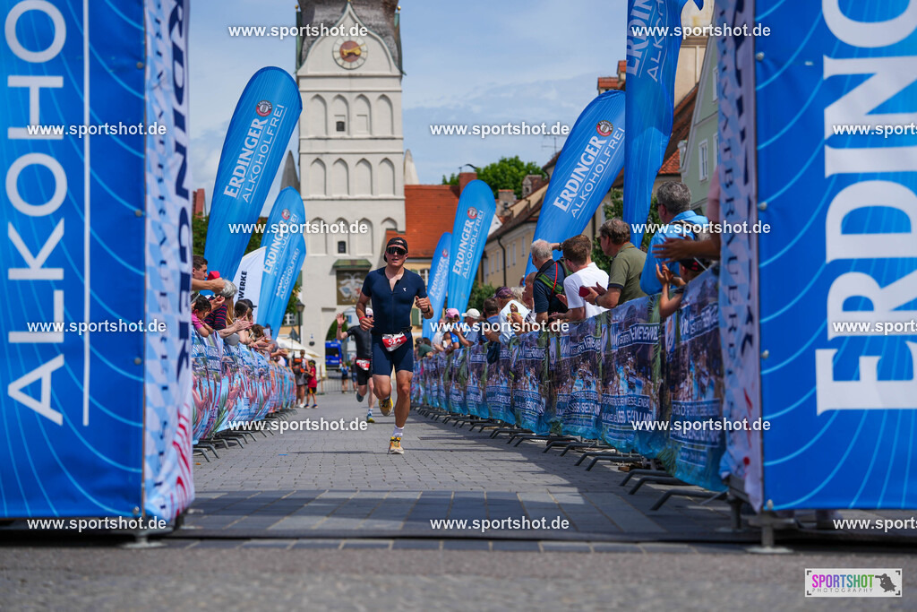 DSC05092 | Stadttriathlon Erding 2025. #yourpictrs #sportshot_your_pictrs @Sportshotphotography #stadttriathlonerding Copyright: www.sportshot.de