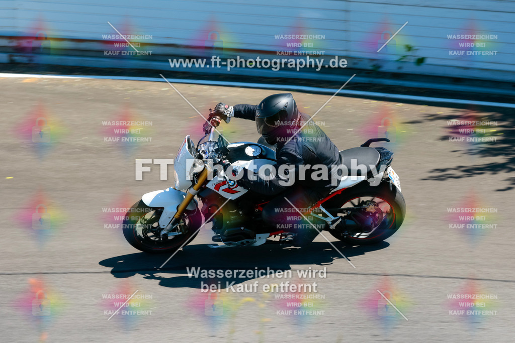 Moto-TeamOBK-22175 | Hier findet Ihr Bilder von Touristenfahrten auf der Nürburgring Nordschleife oder von anderen Veranstaltungen die ich besucht habe. Viel Spass beim Durch Schauen 