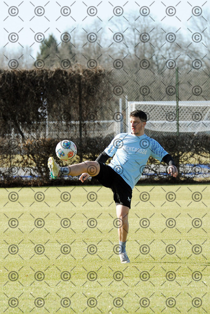 RGE_8693b | Hertha BSC, 2.Bundesliga, Herren, Training auf dem Gebhardt-Platz, Saison 2025/26, Diego Demme  ( Hertha BSC ),  04.03. 2026, Fotograf: Ralf Gebhardt - Realisiert mit Pictrs.com
