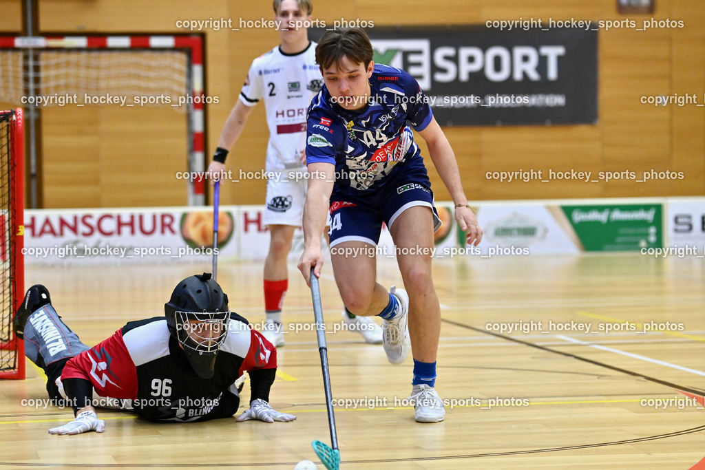 VSV Unihockey vs. KAC Floorball | #96 Clemens Meixner KAC Floorball, #44 Luca Widnig VSV Unihockey, VSV Unihockey vs. KAC Floorball, VSV Unihockey vs. KAC Floorball am 28.03.2026 in Villach (Ballspielhalle St. Martin), Austria, (Photo by Bernd Stefan)