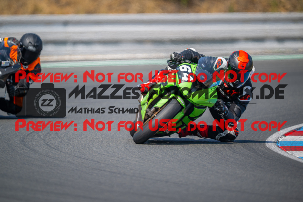MaZZes-Fotomatrix-20260805-526082 | OPEN