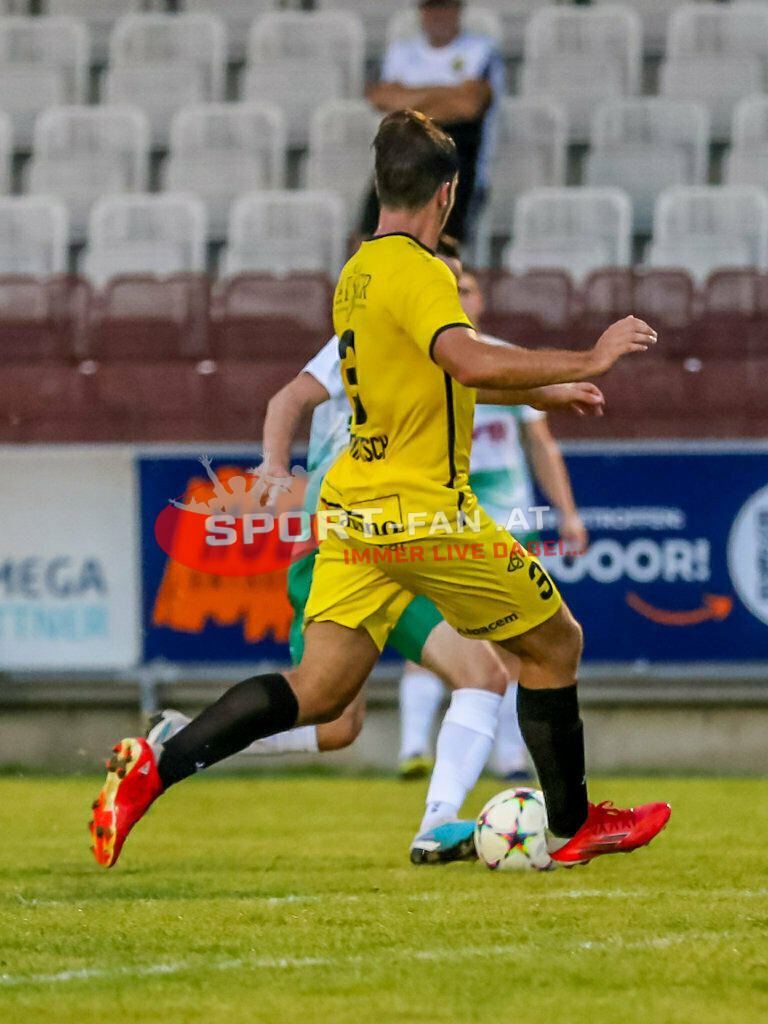 SV Feldkirchen - SC Launsdorf 2-1, Unterliga Ost | Alexander Kampitsch (SC Launsdorf #3) Kevin Bretis (SV Feldkirchen #11) SV Feldkirchen - SC Launsdorf 2-1 am 23.08.2023 in Feldkirchen
(Modehaus NIMO Arena), Austria, (Photo by Ernst Krawagner sport-fan.at) - Realisiert mit Pictrs.com