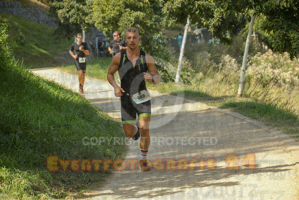 250824_1435_EX1_6765 | Sportfotografie im Rhein-Sieg Kreis, Köln, Bonn, NRW, Rheinland Pfalz, Hessen, etc. Unser Tätigkeitsfeld umfasst den Laufsport vom Volkslauf über den Marathon, Duathlon, Triathon bis zum Ultralauf wie Kölnpfad Ultra oder Schindertrail.