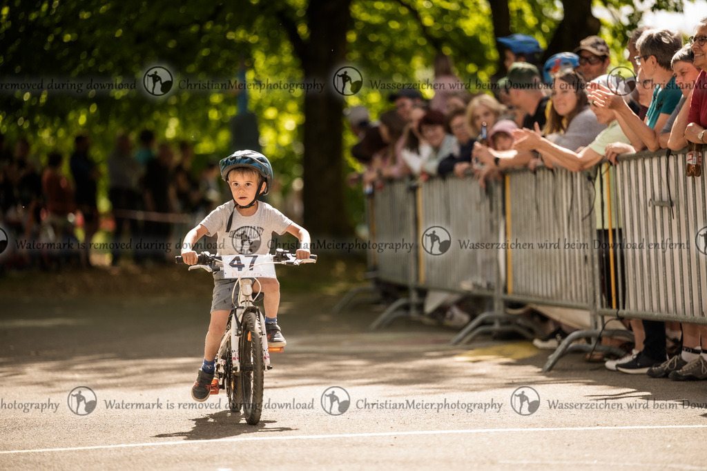 Eierlesen 2026 | Sie wurden bei einem Event oder Sportanlass fotografiert? Hier finden sie ihre Bilder! - Realisiert mit Pictrs.com