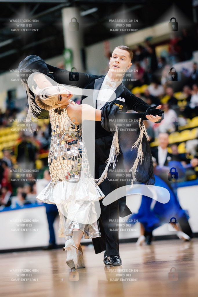 Hessen Tanzt WDSF International Open Standard 3rd (29) Romans Dobrecovs _ Violetta Levchenko (Latvia)-2025-05-17-8742 | Webshop for digital downloads and prints of dance sport, event & show photographer Julian Link - Realisiert mit Pictrs.com