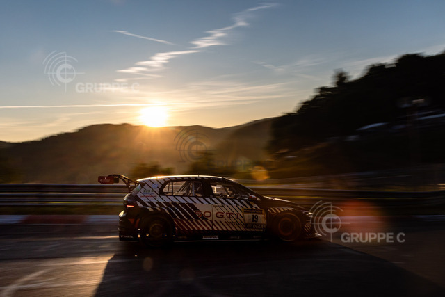 24hNbr25_062206092140316LS_LS | 53. ADAC RAVENOL 24h Nürburgring 2025 - Foto: Gruppe C Photography - Realisiert mit Pictrs.com