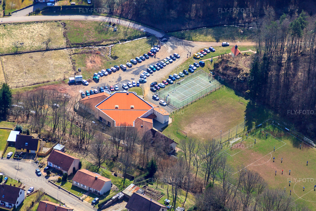 Vue aérienne: Stade Edwin Wagner à Schorbach dans le département Moselle, France – .Photo: IMG_38466.jpg prise le 20/03/2011 par Werner Riehm/FLY-FOTO.eu – Résolution de l'original: 4752 x 3168 px