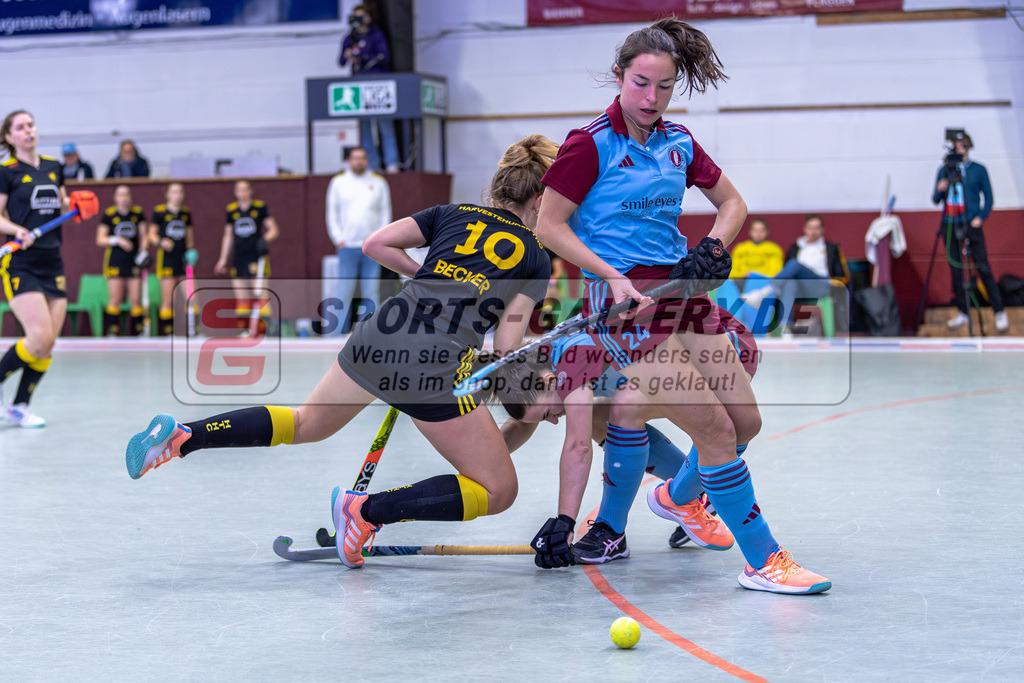 SM_2025-01-12_wD5_-109 | 1.Bundesliga Hallenhockey  (W) UHC - HTHC / 2:3 (2:1)