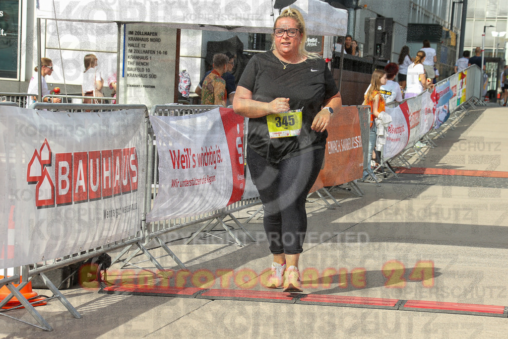 250920_1349_EX1_6799 | Sportfotografie im Rhein-Sieg Kreis, Köln, Bonn, NRW, Rheinland Pfalz, Hessen, etc. Unser Tätigkeitsfeld umfasst den Laufsport vom Volkslauf über den Marathon, Duathlon, Triathon bis zum Ultralauf wie Kölnpfad Ultra oder Schindertrail.