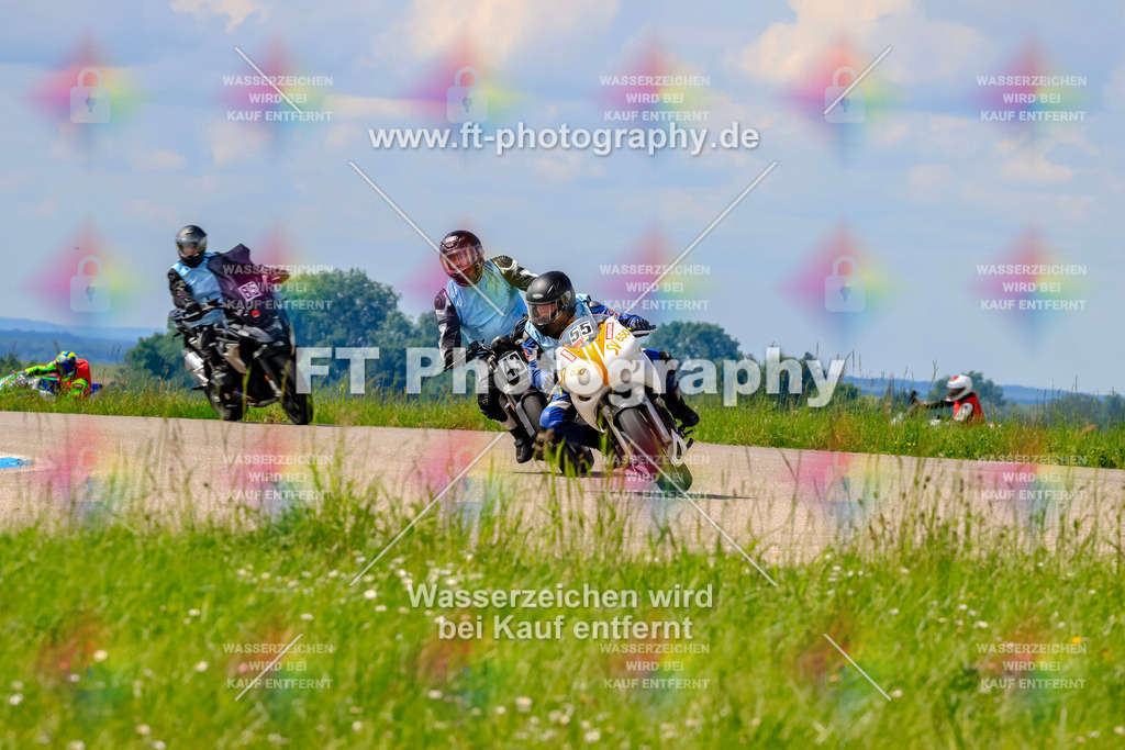 MotoTeam-0799 | Hier findet Ihr Bilder von Touristenfahrten auf der Nürburgring Nordschleife oder von anderen Veranstaltungen die ich besucht habe. Viel Spass beim Durch Schauen 