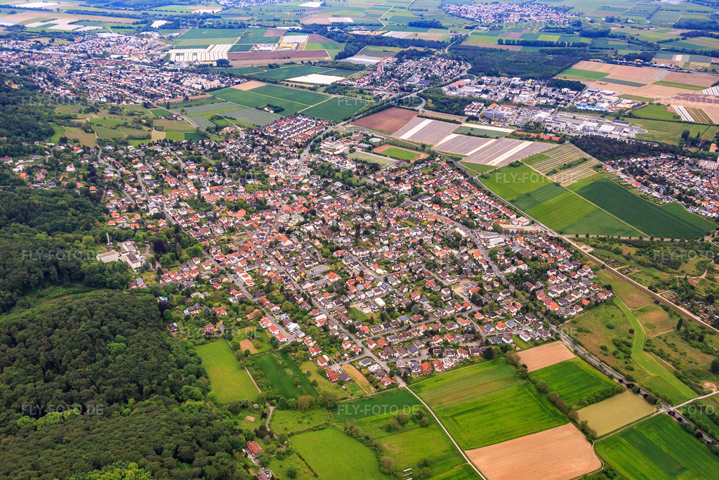 Luftbild: Ortsansicht von Osten im Ortsteil Alsbach in Alsbach-Hähnlein im Bundesland Hessen in Deutschland. Foto: IMG_088942.jpg vom 20.05.2016 durch Werner Riehm/FLY-FOTO.de
