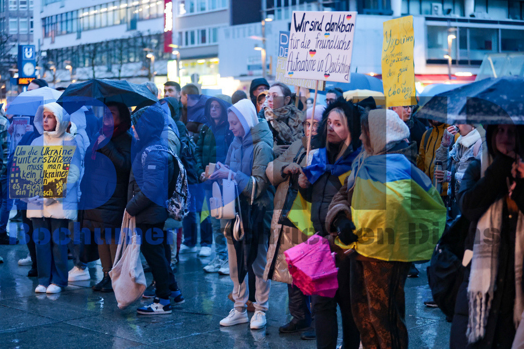 SES_BOCUKR20240223-30 | bond - Realisiert mit Pictrs.com