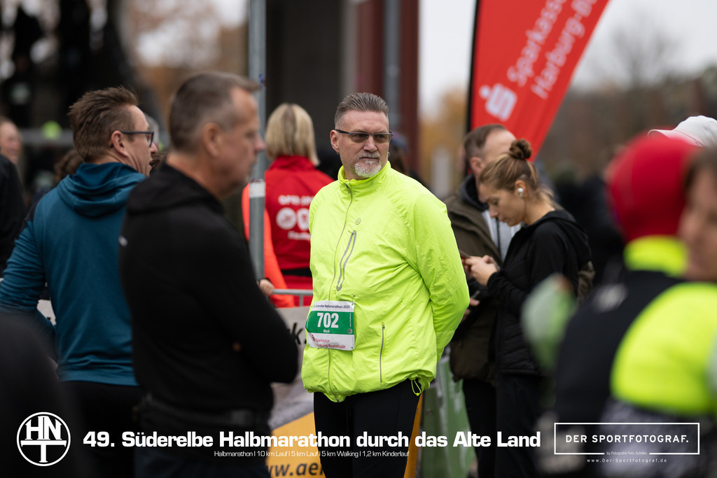 Süderelbe Halbmarathon 2025 I 09.11.2025 I Fotograf_DerSportfotograf.I 00248 | Der Sportfotograf. - Realized with Pictrs.com