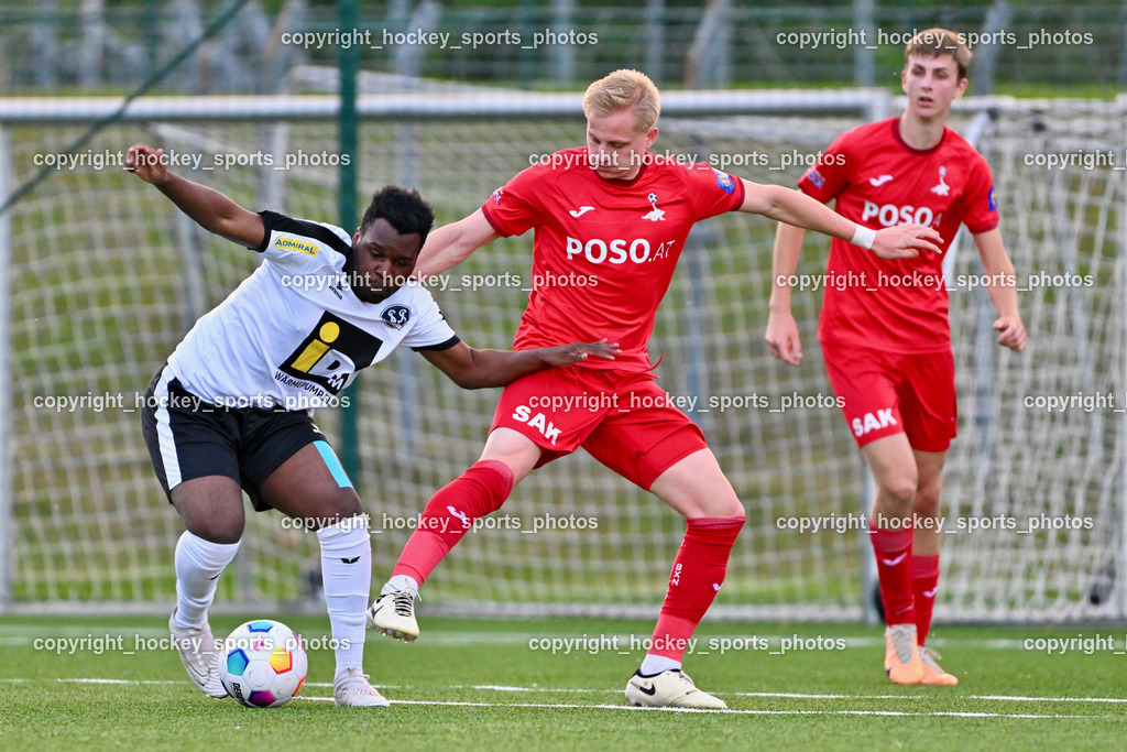 SV Spittal vs. SAK | #8 Rashidi Mohamed Udikaluka SV Spittal, #6 Toni Dullnig SAK, #5 Jakob Geister SAK, SV Spittal vs. SAK, SV Spittal vs. SAK am 24.05.2024 in Spittal an der Drau (Goldeck Stadion), Austria, (Photo by Bernd Stefan)
