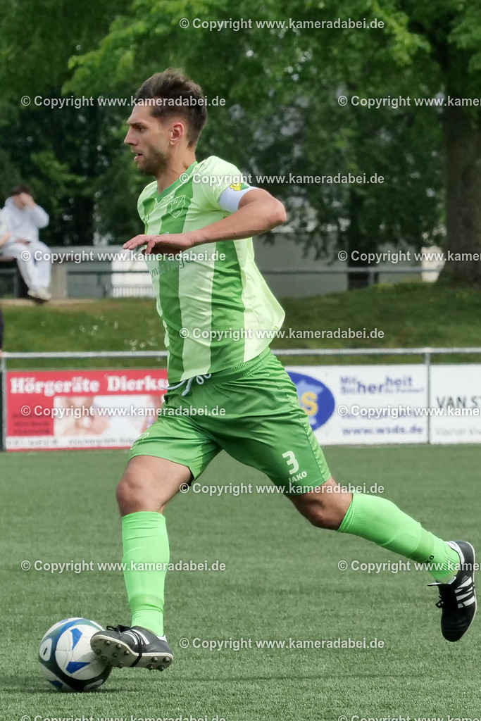 Fußball : Bezirksliga : SV 08/29 Friedrichsfeld - Borusia Veen am 10.05.2026 in Voerde Friedrichsfeld | Fußball : Bezirksliga : SV 08/29 Friedrichsfeld - Borusia Veen am 10.05.2026 in Voerde Friedrichsfeld - Realisiert mit Pictrs.com