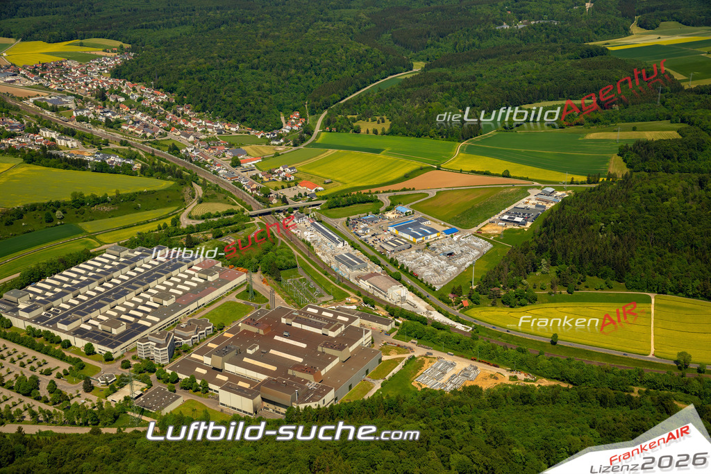 Das Luftbild zeigt  Amstetten - Die Luftaufnahme wurde 2023 vom UL-Flugzeug aus erstellt ( keine Drohne ) - Hochauflösende Luftaufnahme - Für grossformatige Ausdrucke geeignet. Die Geschenkidee !Mit Lizenz und Bildrechte bestellbar