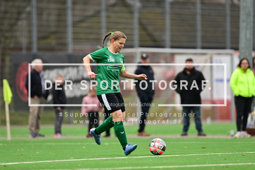 Fußball I Frauen I Saison 2025-2026 I Kreisliga I 17. Spieltag I HNT - Harburger TB II I 122072 | Der Sportfotograf. - Realized with Pictrs.com