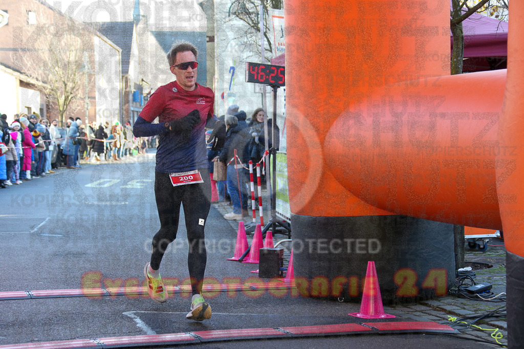 241201_1222_EX1_1894 | Sportfotografie im Rhein-Sieg Kreis, Köln, Bonn, NRW, Rheinland Pfalz, Hessen, etc. Unser Tätigkeitsfeld umfasst den Laufsport vom Volkslauf über den Marathon, Duathlon, Triathon bis zum Ultralauf wie Kölnpfad Ultra oder Schindertrail.