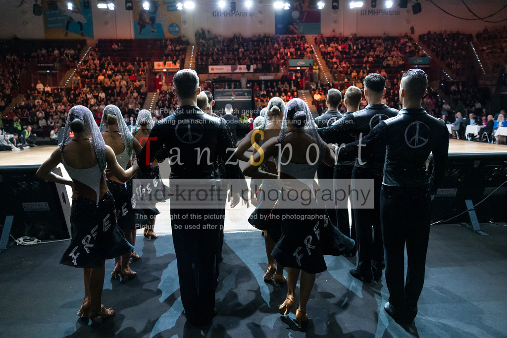 20241109_DM-Formationen_4121 | Tanzsportbilder, Standardtanz, Lateintanz, WDSF, DTV, LTVB, dancecomp, goc, hessen tanzt, blaues band der spree, walzer, tango, wiener walzer, slowfox, quickstepp, samba, rumba, cha-cha-cha, paso doble. jive, hd-kroft photography, turniertanzsport