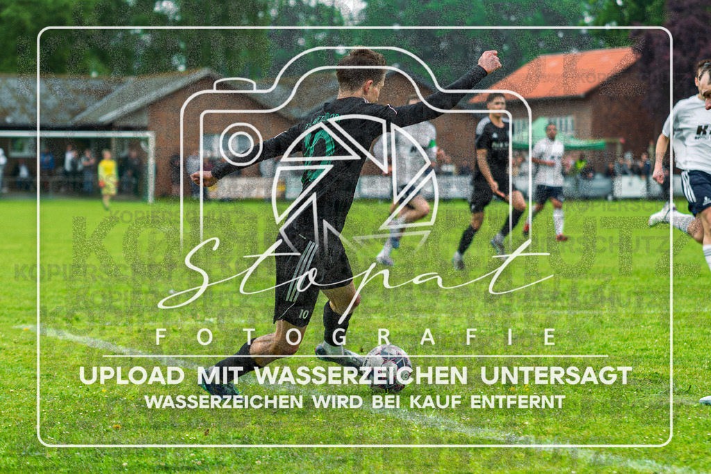 Final Kreispokal HK - Germania Walsrode vs. TSV Wietzendorf | Moritz Erfurt (TSV Wietzendorf #10); Finale Kreispokal HK - Germania Walsrode vs. TSV Wietzendorf am 07.06.2026 in Sportplatz Alter Schulweg, Schülern - Realisiert mit Pictrs.com