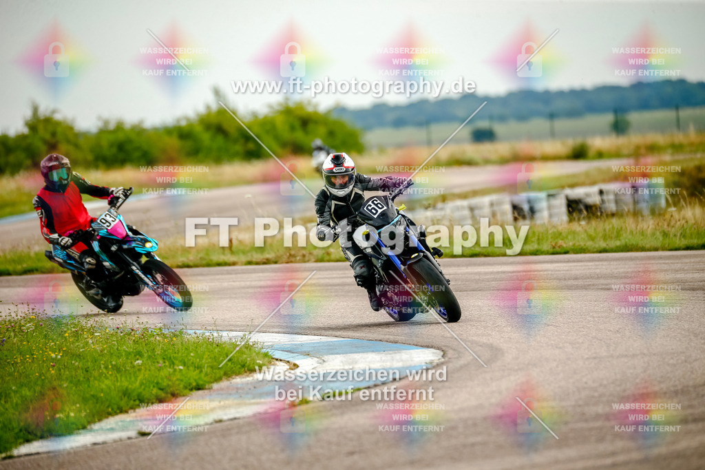 Chambley Juli-2174 | Hier findet Ihr Bilder von Touristenfahrten auf der Nürburgring Nordschleife oder von anderen Veranstaltungen die ich besucht habe. Viel Spass beim Durch Schauen 