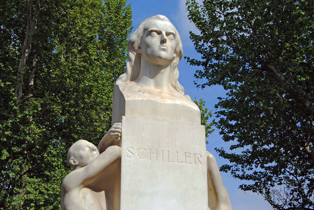 Foto: Leipzig - Schiller-Denkmal | Das Team hinter BILDLEXIKON LEIPZIG bündelt historische wie aktuelle Informationen über die Stadt Leipzig in Text und Bild auf einer Plattform und stellt diese der interessierten Öffentlichkeit zur Verfügung.