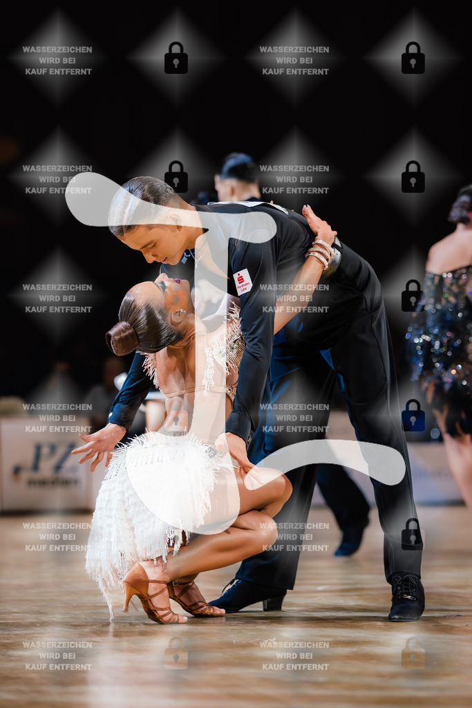 Goldstadtpokal 2025 - WDSF Open Latin Youth 2nd (72) Ivan Smekalkin _ Yeva Liermontova (Schwarz Weiß Club Pforzheim)-2025-01-25-8745 | Webshop for digital downloads and prints of dance sport, event & show photographer Julian Link - Realisiert mit Pictrs.com