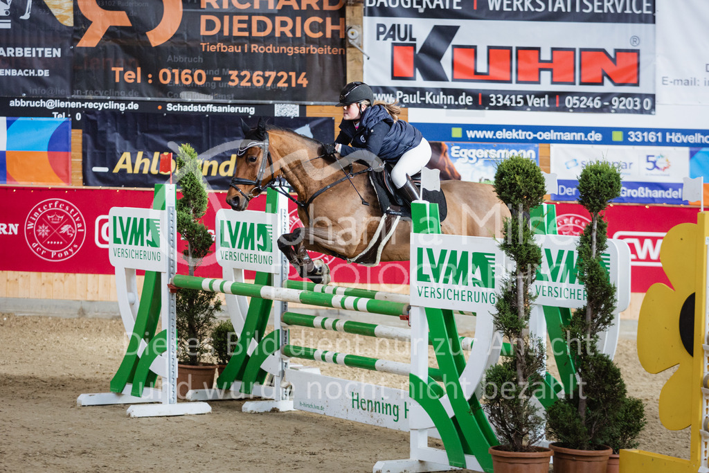 221127_Winterfestival_L-Spr_HPTTY-275 | Deine schönsten Turniermomente als professionelle Fotos! Entdecke hochwertige Pferdesport-Fotografie im Online-Shop. Jetzt Fotos finden & bestellen!