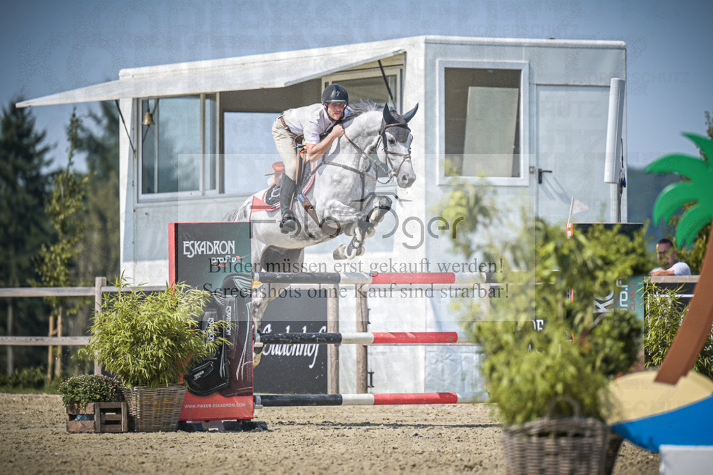 DOS_2741 | Entdecke hochwertige Reitturnierfotos von Foto Oger. Professionell, emotional und authentisch – jetzt Lieblingsmomente im Shop bestellen.Deutschlandweite Turnierfotografie. - Realisiert mit Pictrs.com