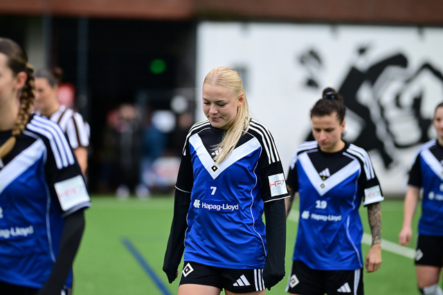 Fußball I Frauen I Saison 2025-2026 I Regionalliga Nord I 10. Spieltag I FC St. Pauli - Hamburger SV U20 I 13941 | Der Sportfotograf. - Realisiert mit Pictrs.com