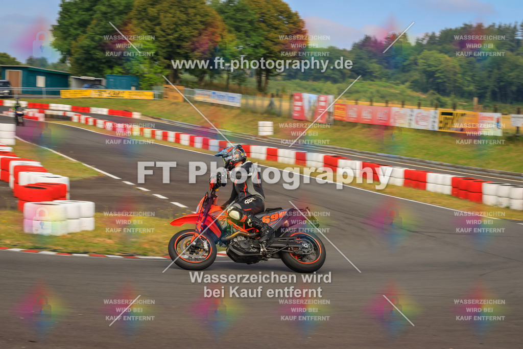 _DSK2142 | Hier findet Ihr Bilder von Touristenfahrten auf der Nürburgring Nordschleife oder von anderen Veranstaltungen die ich besucht habe. Viel Spass beim Durch Schauen 
