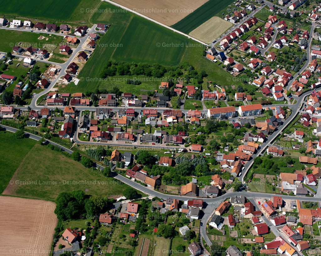 2634140 | UDER 09.06.2006 Wohngebiet einer Einfamilienhaus- Siedlung  in Uder im Bundesland Thüringen, Deutschland // Single-family residential area of settlement  in Uder in the state Thuringia, Germany Foto: Gerhard Launer