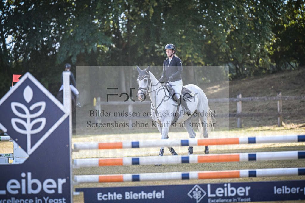 DOS_0328 | Entdecke hochwertige Reitturnierfotos von Foto Oger. Professionell, emotional und authentisch – jetzt Lieblingsmomente im Shop bestellen.Deutschlandweite Turnierfotografie. - Realisiert mit Pictrs.com
