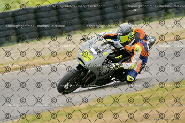 25bt05-1552 | markuskiefer.com - Realisiert mit Pictrs.com