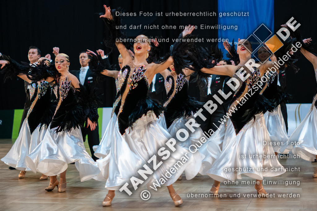 20250118-11765 | Hier finden Sie Tanz Bilder vom Latein und Standard Formationen tanzen. Sportbilder vom Tanzsport. Schöne Fotos und von Weltmeisterschaft, Europameisterschaft, Bundesliga, Regionalliga, Oberliga und Landesliga sowie von GOC Stuttgart, DanceComp, WM Bremen