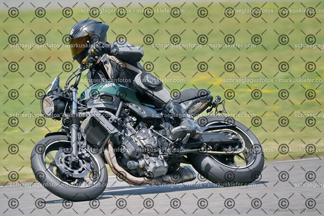26BT02-2078 | markuskiefer.com - Realisiert mit Pictrs.com