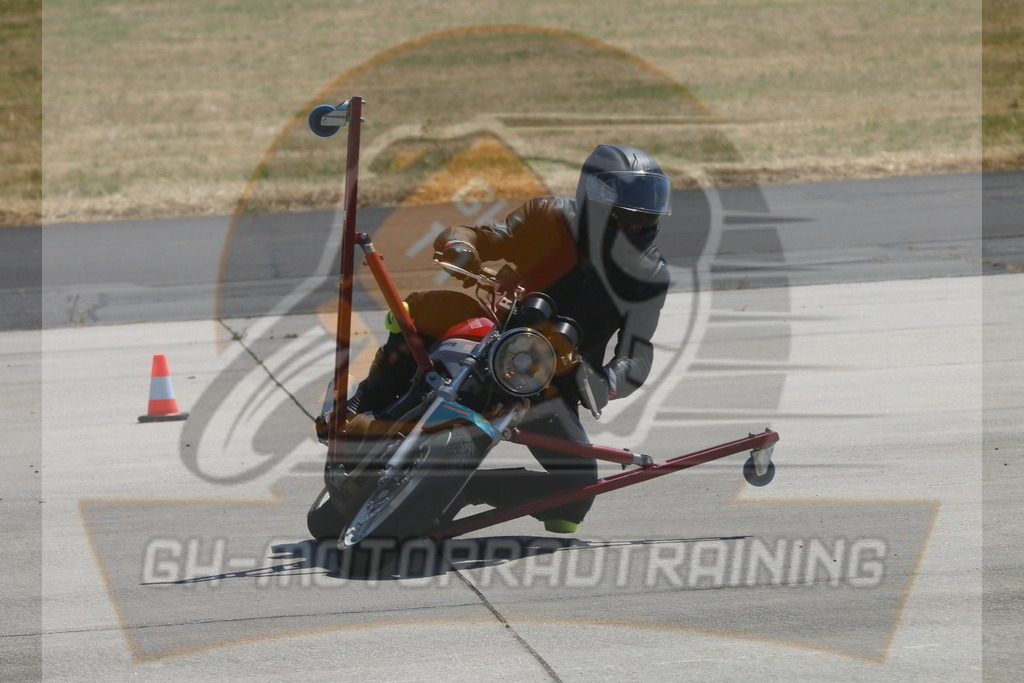 IMG_3074 | gh-motorradtraining-foto.de - Realisiert mit Pictrs.com