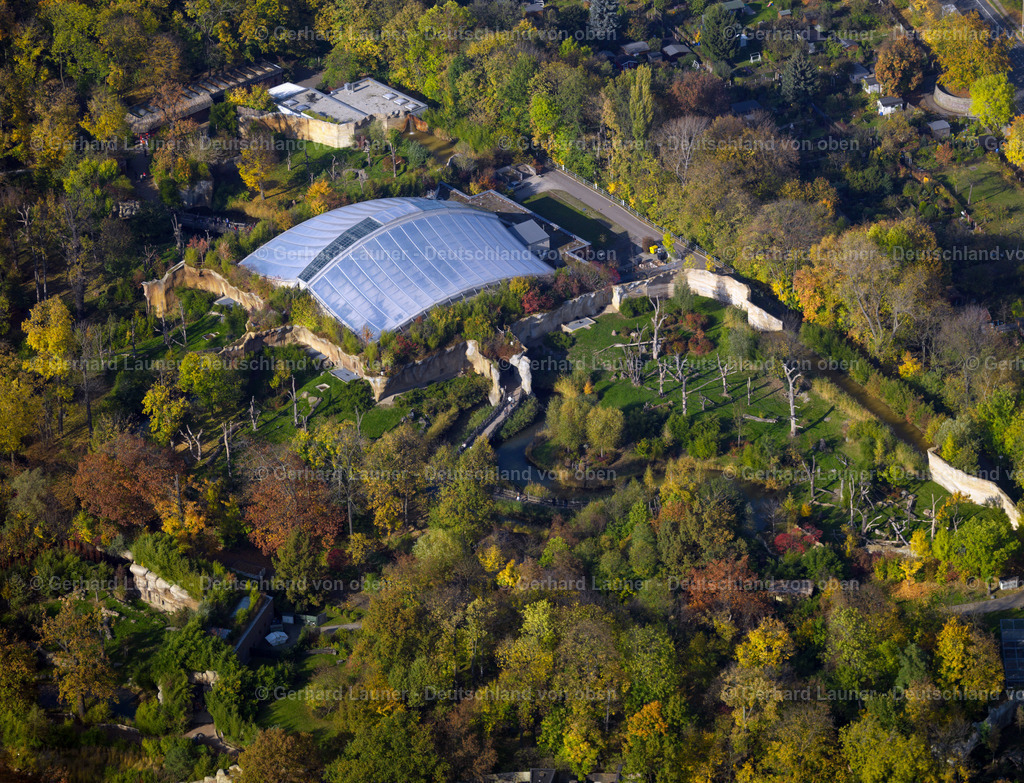 2888182 | LEIPZIG 14.09.2020 Zoogelände am Tierpark - Menschenaffenanlage Pongoland im Ortsteil Zentrum-Nordwest in Leipzig im Bundesland Sachsen, Deutschland. Weiterführende Informationen bei: Zoo Leipzig GmbH. // Zoo grounds at the Pongoland animal park in the district Zentrum-Nordwest in Leipzig in the state Saxony, Germany. Further information at: Zoo Leipzig GmbH. Foto: Gerhard Launer