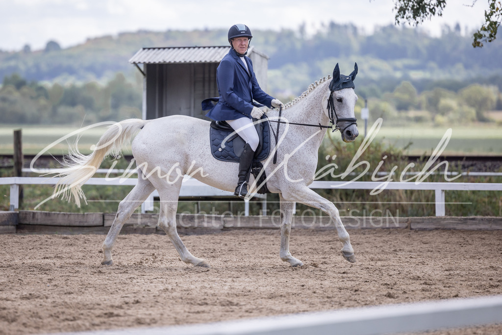 20260905-_3LI7849 | Tierfotografie Pferde, Hunde, Katzen, Haustiere.
Turnierfotografie Reitturniere, Reiten, Springreiten, Dressur in Hanau, dem Main-Kinzig-Kreis und dem Rhein-Main- Gebiet um Frankfurt