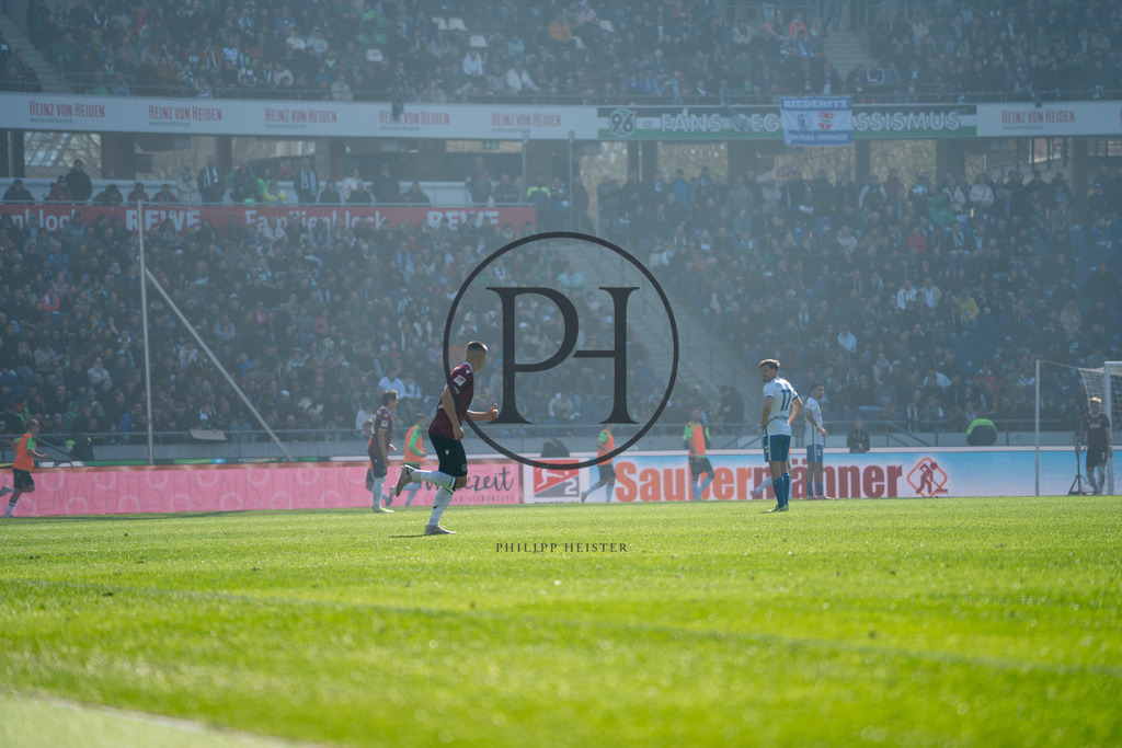 Hannover 96 vs 1. FC Magdeburg – 2. Bundesliga – 29.03.2025 | Szene aus dem 2. Bundesliga-Spiel des 27. Spieltags zwischen Hannover 96 und dem 1. FC Magdeburg am 29. März 2025 in der Heinz von Heiden Arena in Hannover. Endstand: 0:0. Fotografiert von Philipp Heist. - Realisiert mit Pictrs.com