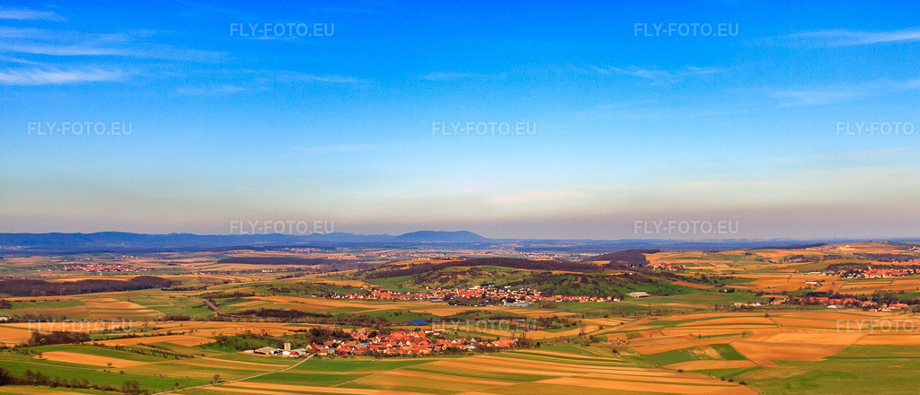 Vue aérienne: Vue de la ville depuis le nord à Printzheim dans le département Bas Rhin, France – .Photo: IMG_38581.jpg prise le 20/03/2011 par Werner Riehm/FLY-FOTO.eu – Résolution de l'original: 4727 x 2033 px