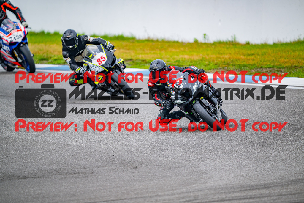 MaZZes_FotoMatrix_240701_6007705_3703 | WEISS