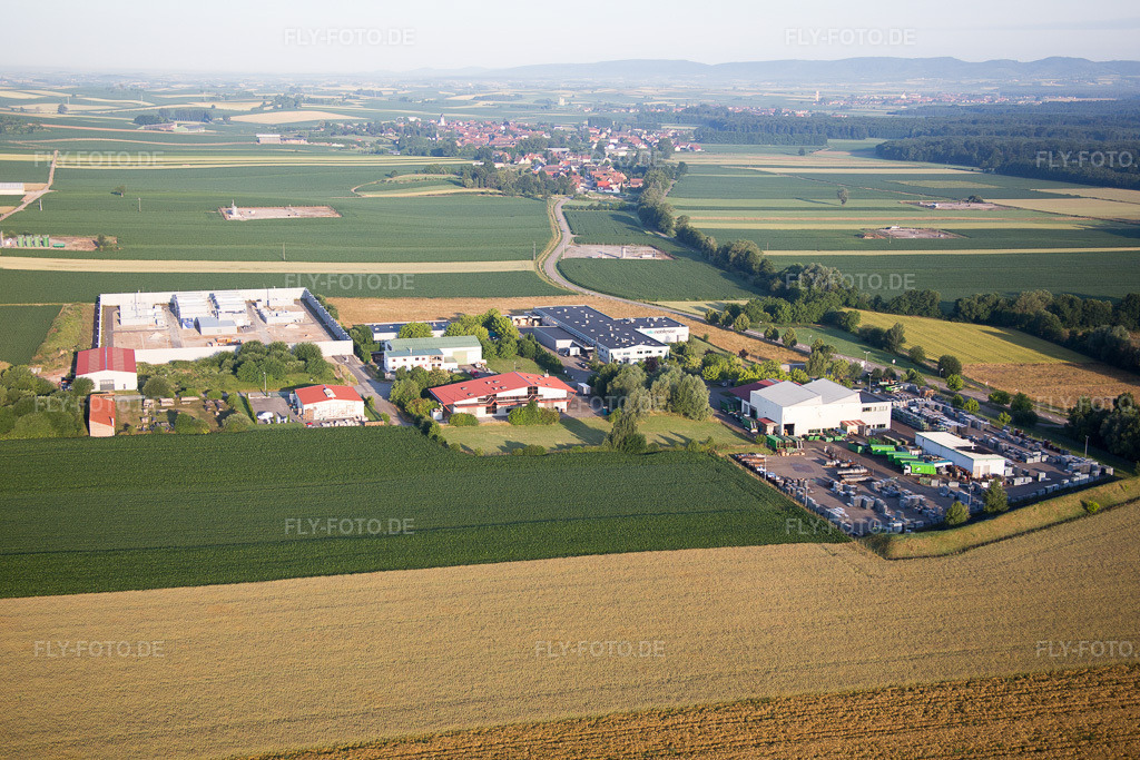 Luftbild: Ortsansicht in Scheibenhard im Bundesland Bas-Rhin in Frankreich. Foto: IMG_082898.jpg vom 26.06.2015 durch Werner Riehm/FLY-FOTO.de