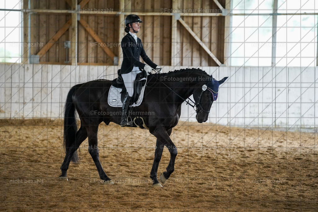 20230518-FAH04730 | Frühjahrsturnier, Landsberg am Lech, 2023, Reitclub Landsberg, Turnierbilder, Fotos Turnier Landsberg, Fotoagentur Herrmann, Turnierfotografen Bayern, Reitsport Fotograf, Pferde Fotograf