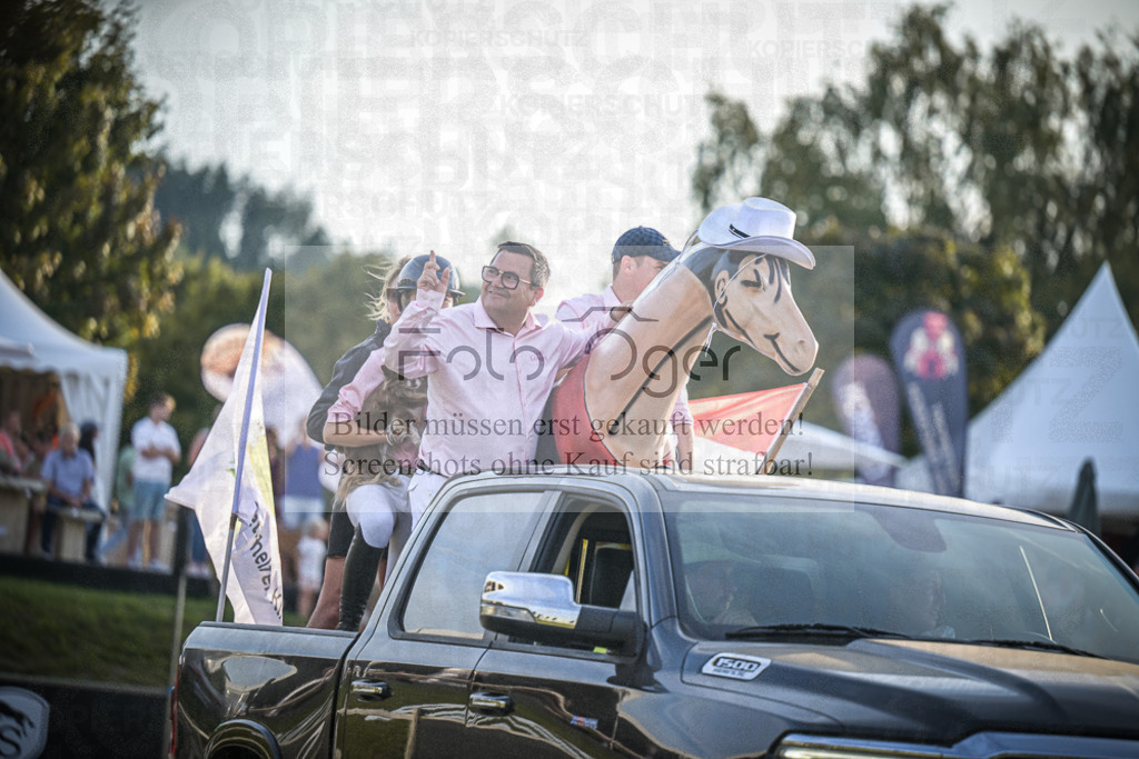 DOS_0154 | Entdecke hochwertige Reitturnierfotos von Foto Oger. Professionell, emotional und authentisch – jetzt Lieblingsmomente im Shop bestellen.Deutschlandweite Turnierfotografie. - Realisiert mit Pictrs.com