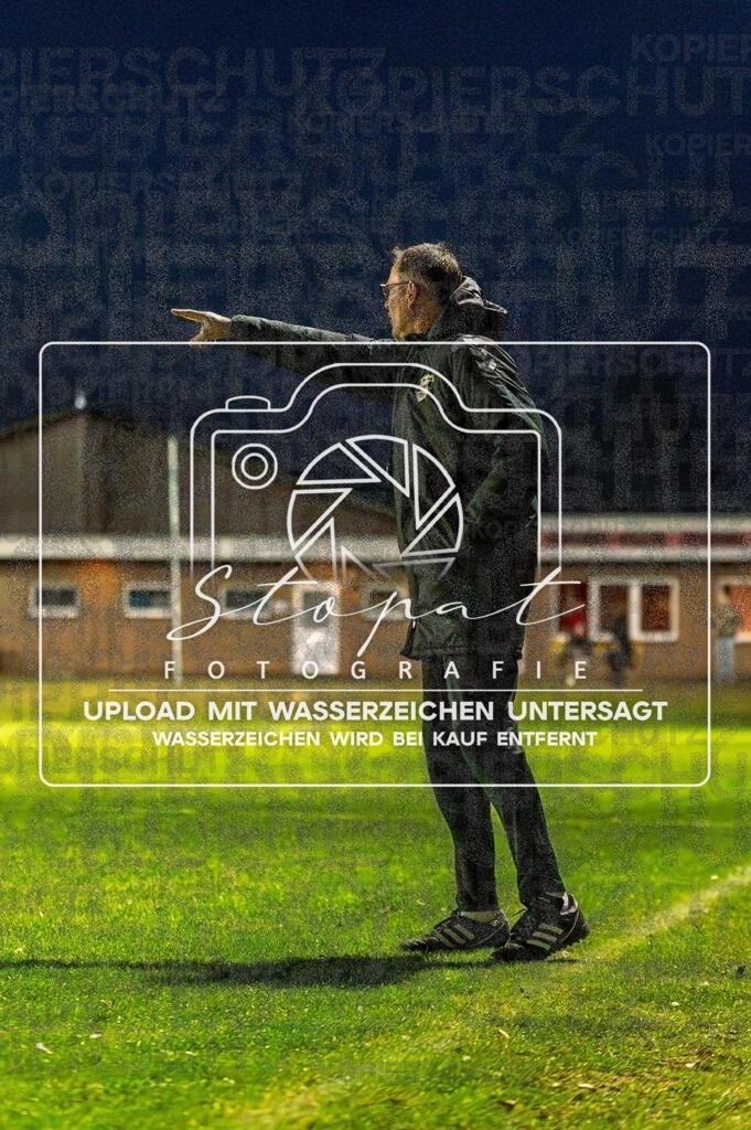 SCTSGF-1012 | Bodo Bosselmann (SC Tewel - Trainer) beim Damen Kreisliga HK/CE Spiel zwischen SG Fulde und SC Tewel auf dem Sportplatz Tewel, Tewel/Neuenkirchen (Simon Paul Stopat) - Realisiert mit Pictrs.com
